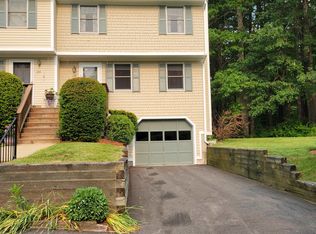 21 Holly Ln #B, Hudson, NH 03051
