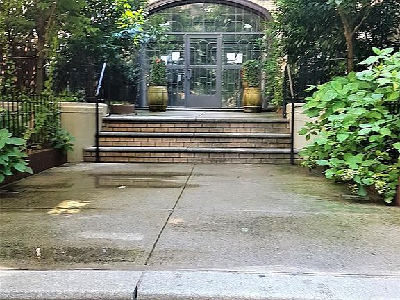 5th image of 247 Wadsworth Ave APT 5G