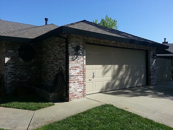 3rd image of 627 Holly Ct