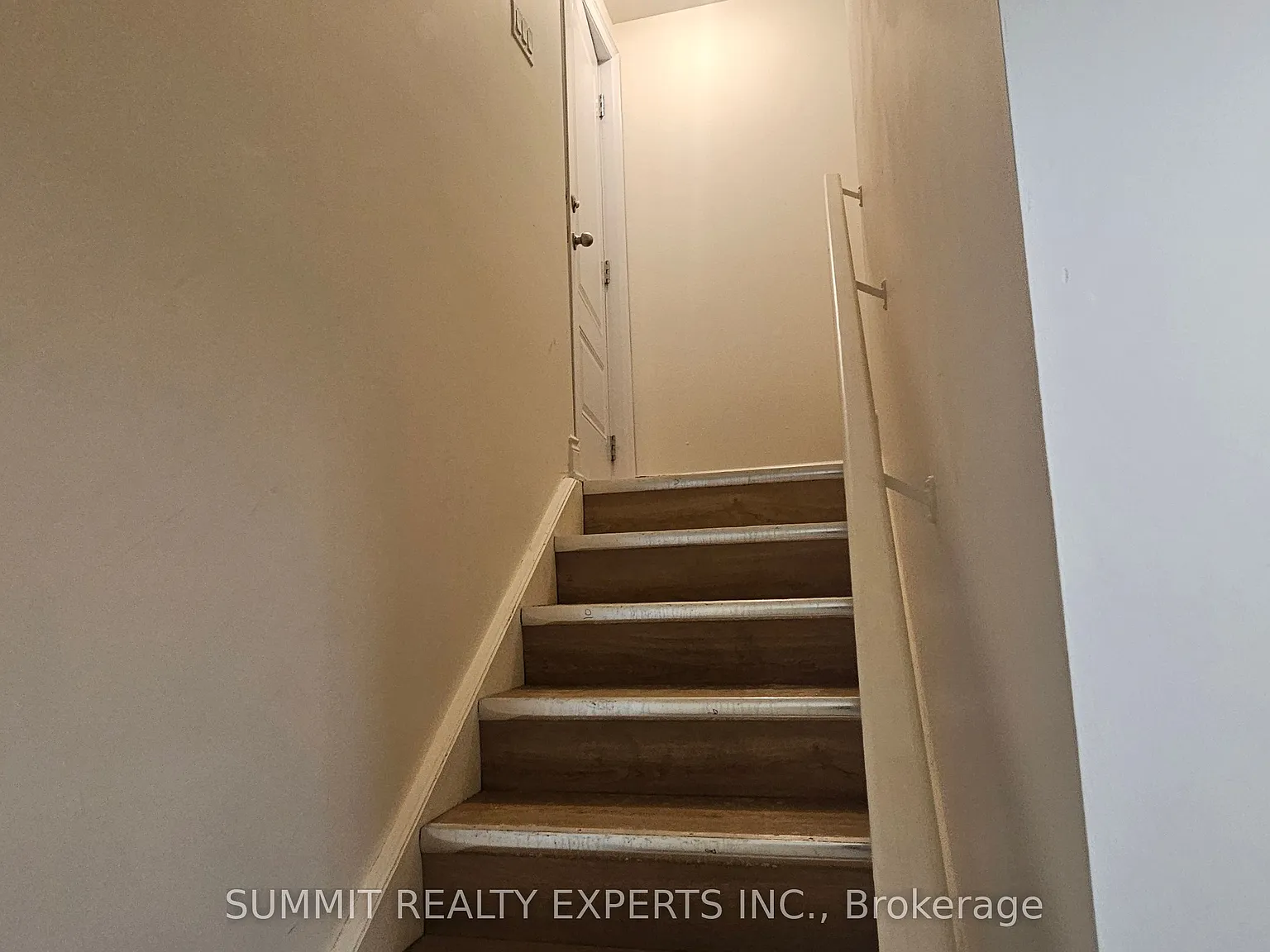 1 bed, $1,000 — Photo 2