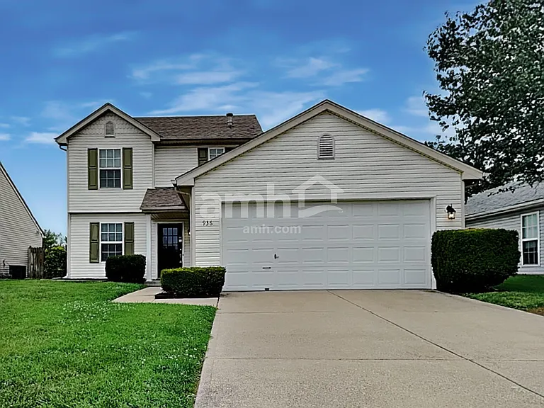 936 Hathaway Dr — Photo 1