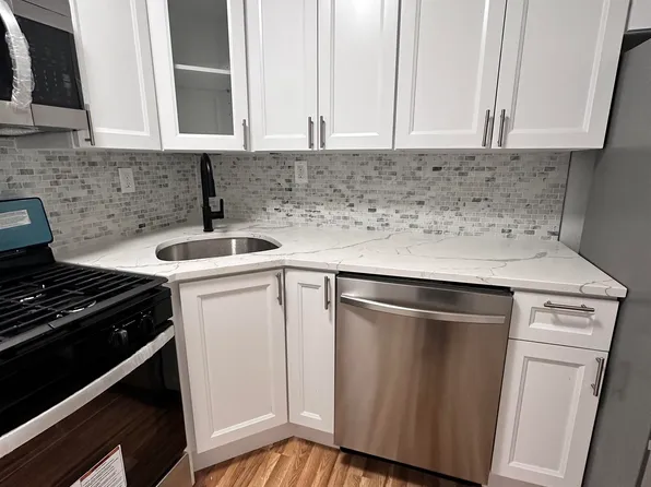 212 15th Street image 2 of 9