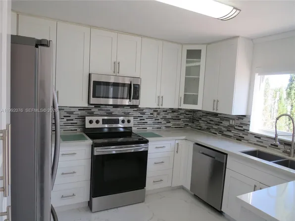 16330 SW 102nd St, Miami, FL 33196