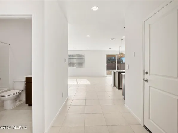 776 W Calle Cubeta, Sahuarita, AZ 85629