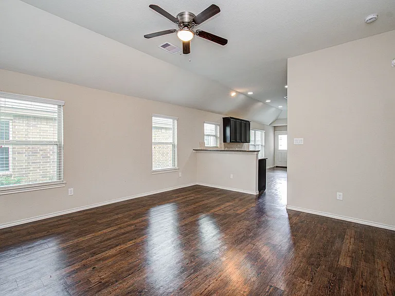 1418 Spencer Glen Ln — Photo 7