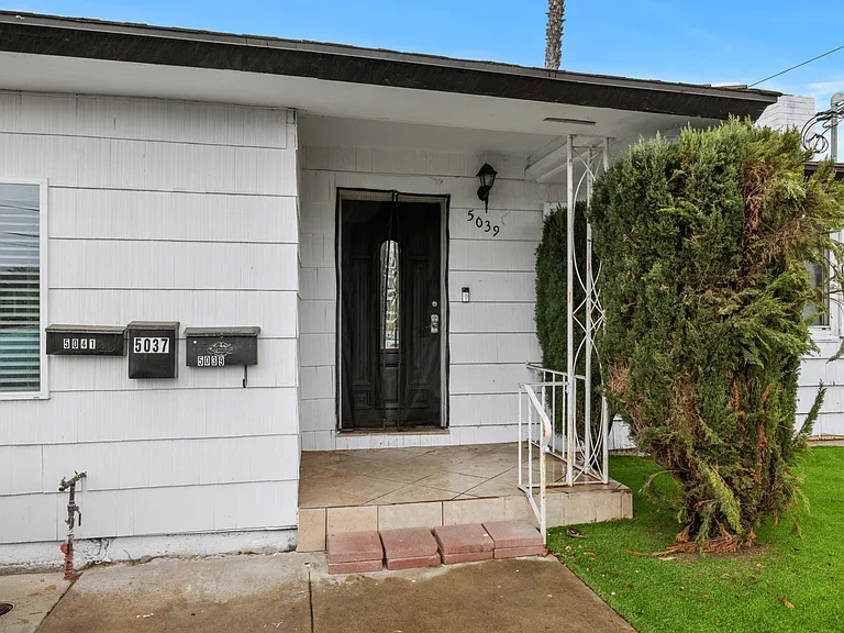 5039 Art St — Photo 1