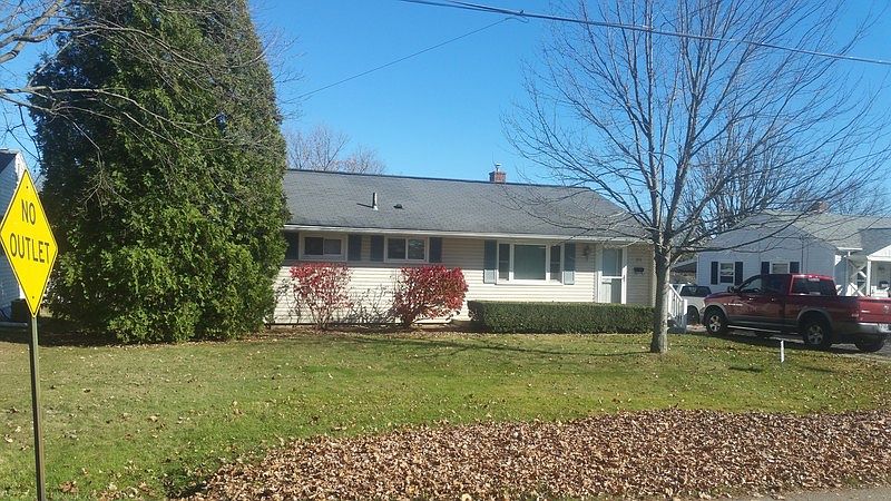 1st image of 210 Miller Ave