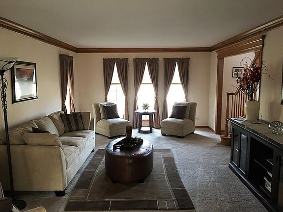 5th image of 465 Shagbark Ct
