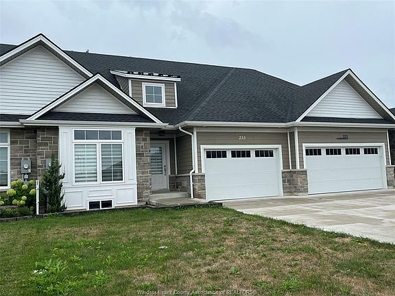 2nd image of 233 Livingstone Cres