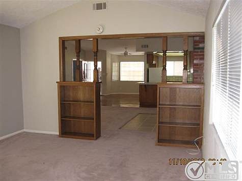 4th image of 16233 Manzanita Ave