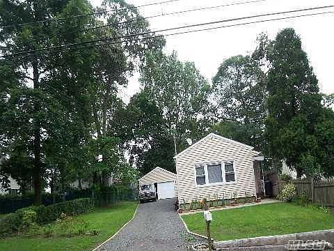 1st image of 27 Adirondack Dr