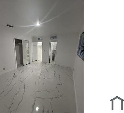 4th image of 2923 NW 58th St