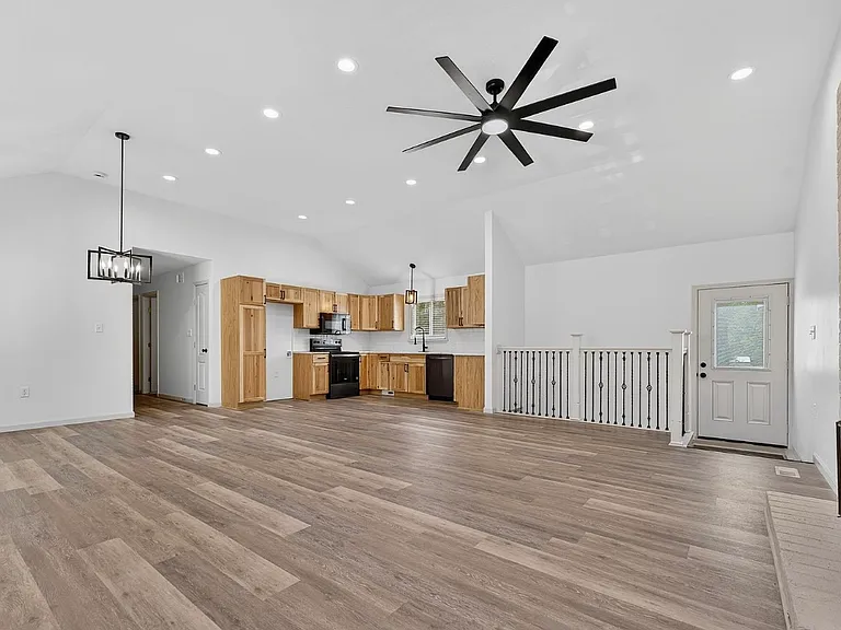 3409 NW 56th St — Photo 10