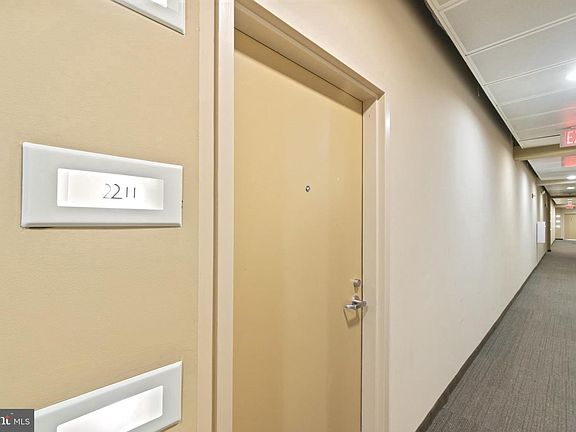 3rd image of 1211 Light St Unit 211