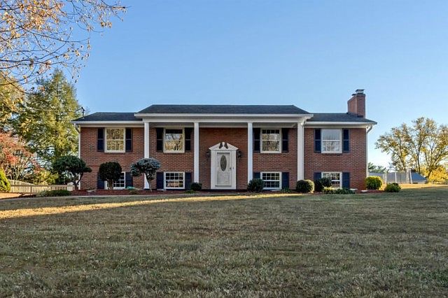 1st image of 9516 Gulf Park Dr