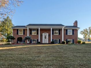 9516 Gulf Park Dr, Knoxville, TN 37923