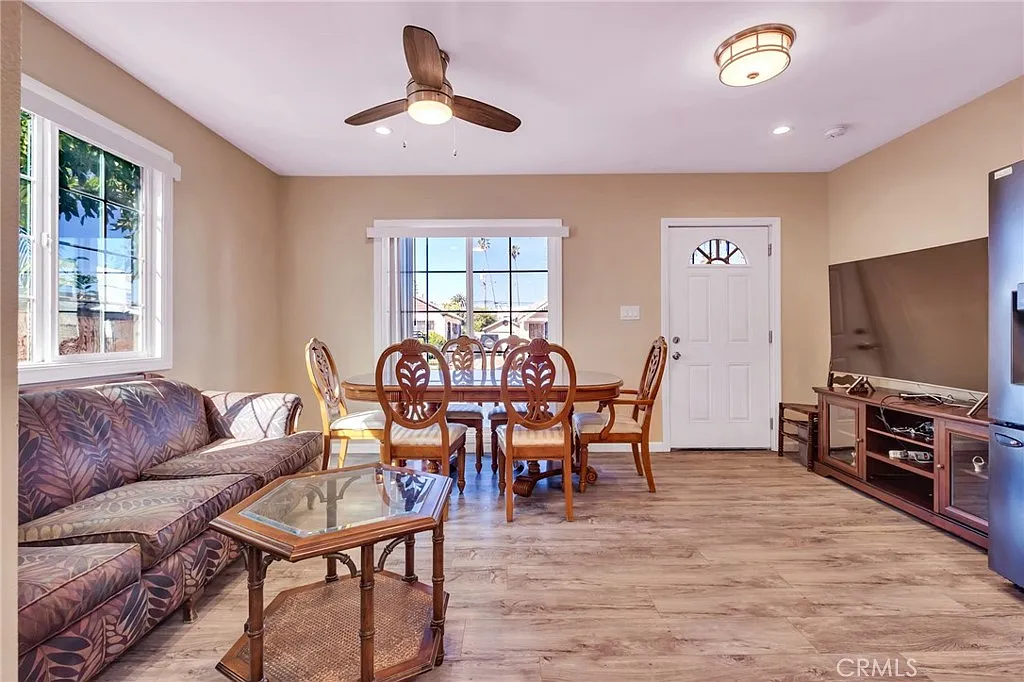 2 bed, 650 sqft, $2,850 — Photo 4