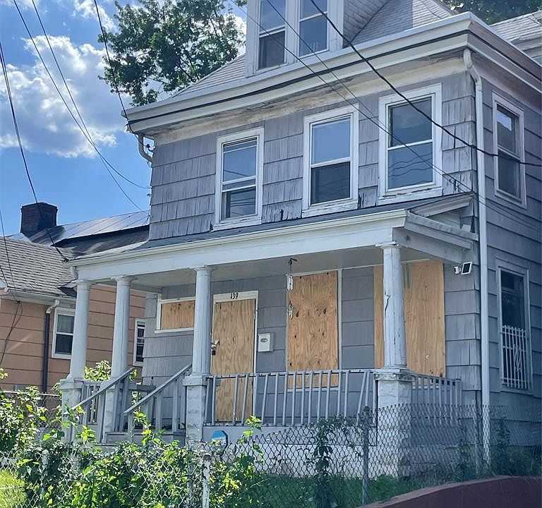 2nd image of 139 Myrtle Ave