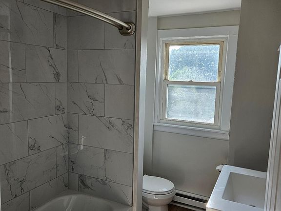 3rd image of 427 S 21st St