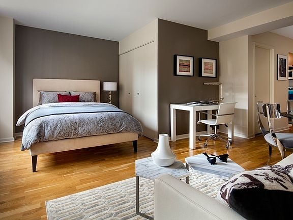 3rd image of 535 W 23rd St APT N4f