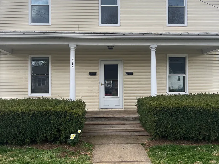 375 Broad St — Photo 6