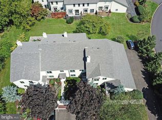41 Parchment Dr, New Hope, PA 18938
