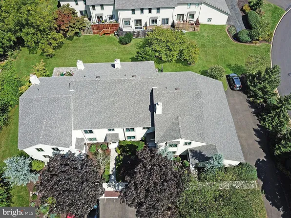 41 Parchment Dr, New Hope, PA 18938