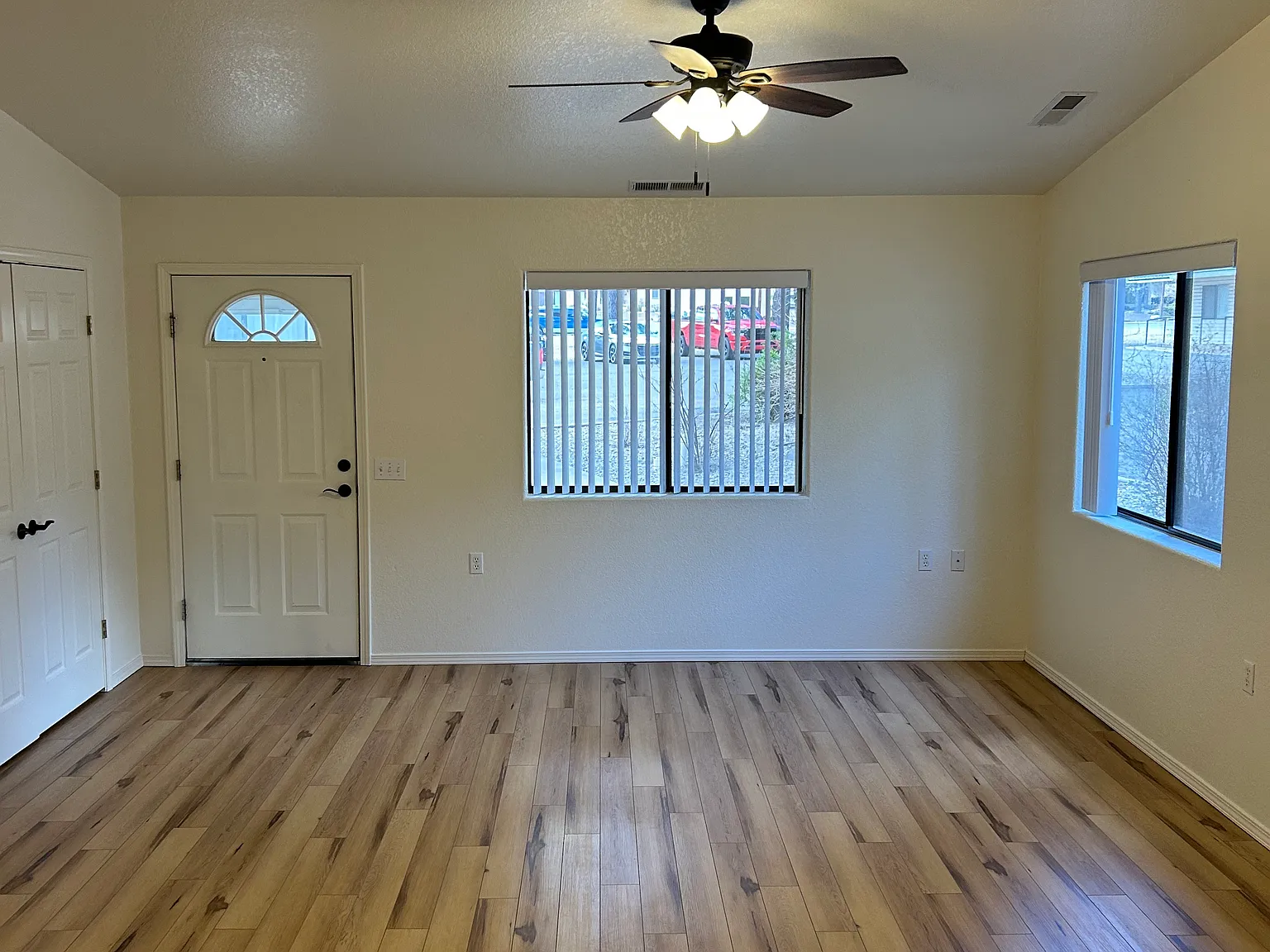 504 Sudderth Dr — Photo 4