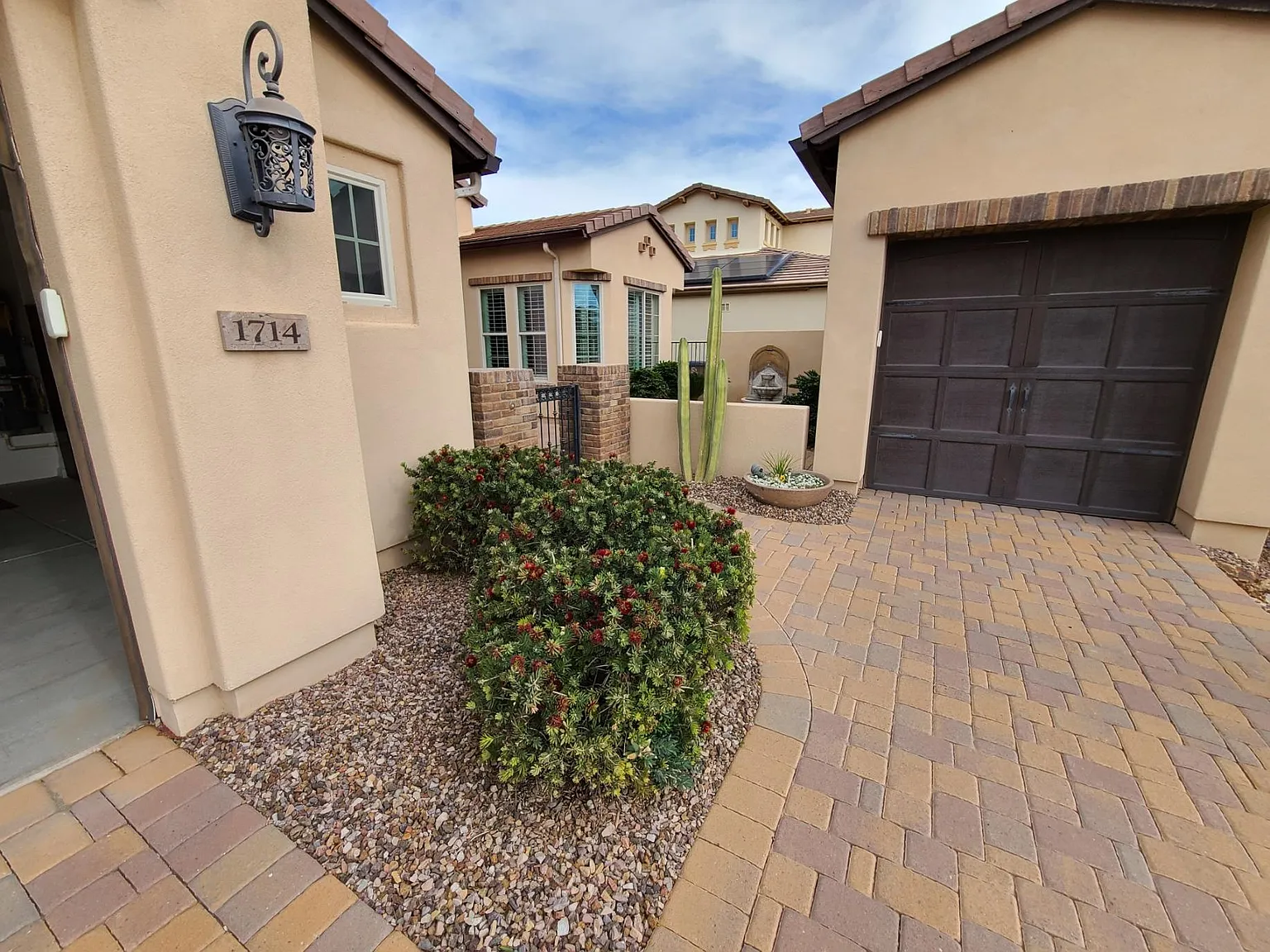 2 bed, 2165 sqft, $2,900 — Photo 4