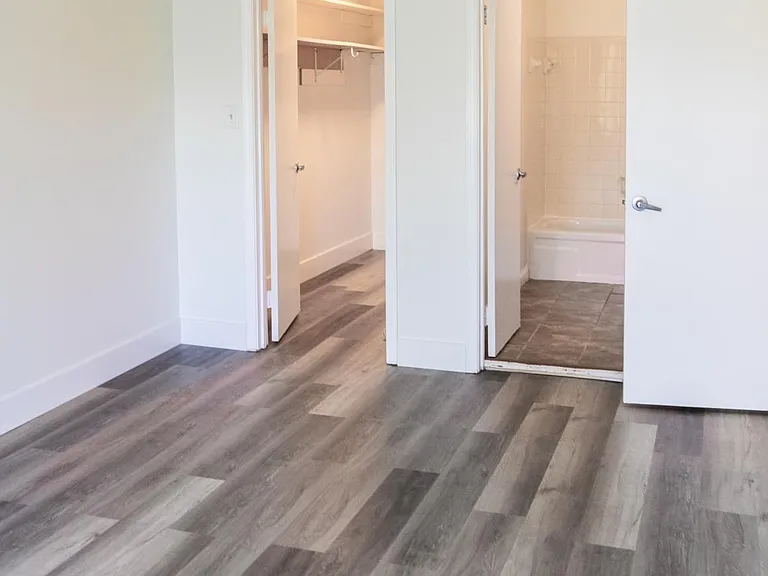 726 Zorn Ave #17 — Photo 12