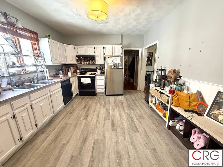 27 Hale Ave #2 — Photo 2