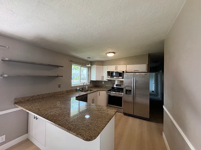 1515 N 1880 W — Photo 3