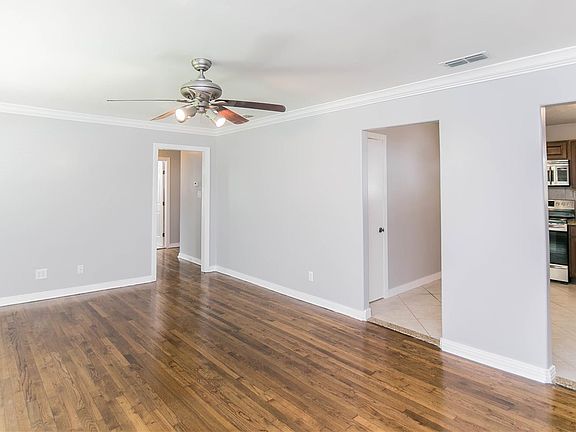 3rd image of 316 Woodlawn Dr