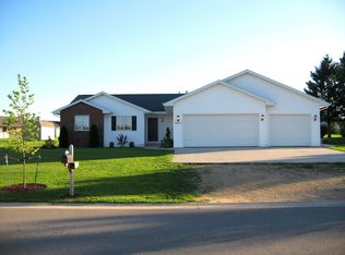 W6463 Boonesborough Dr, Greenville, WI 54942