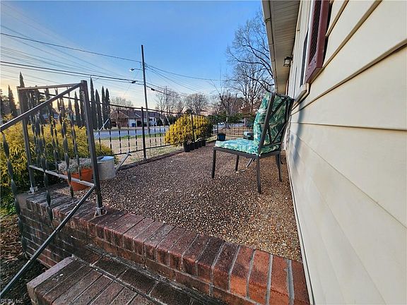4th image of 684 Harpersville Rd