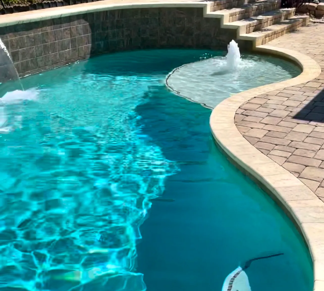 3 bed, $5,200 — Photo 1