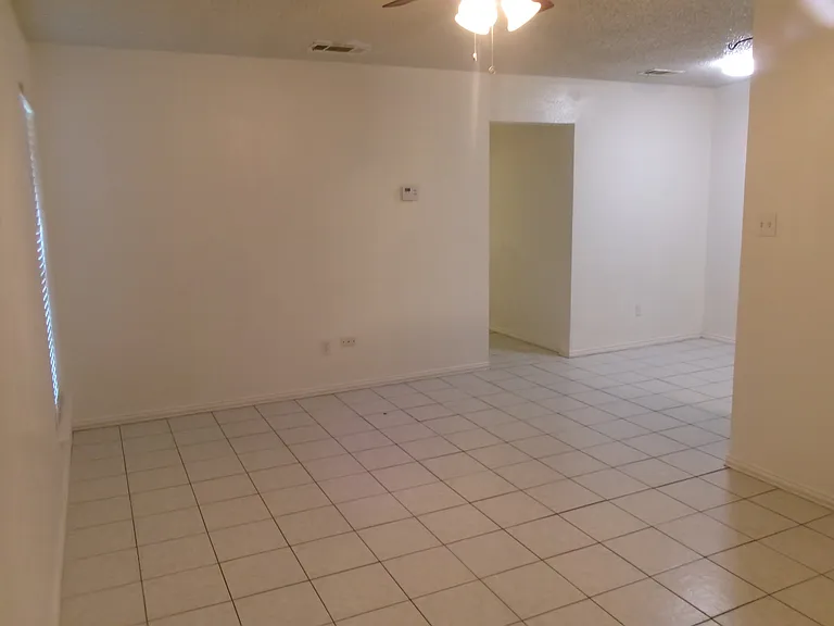 3454 Stanley Ave — Photo 2