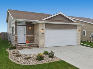 1743 46th Ave S, Moorhead, MN 56560