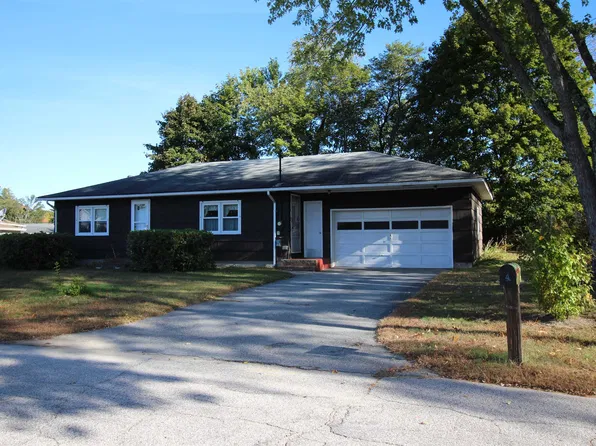 4 Travers Street, Hudson, NH 03051