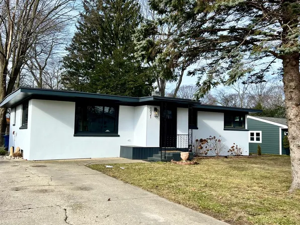 1021 N William St, Ludington, MI 49431