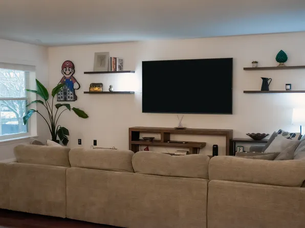 1550 N Warren Ave APT 103, Milwaukee, WI 53202