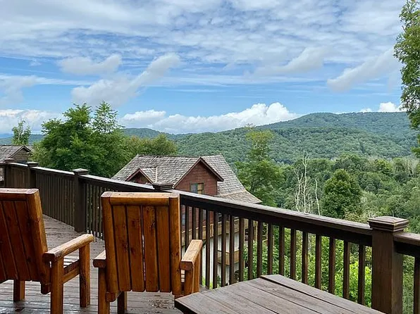 91 Scenic Wolf Dr, Mars Hill, NC 28754