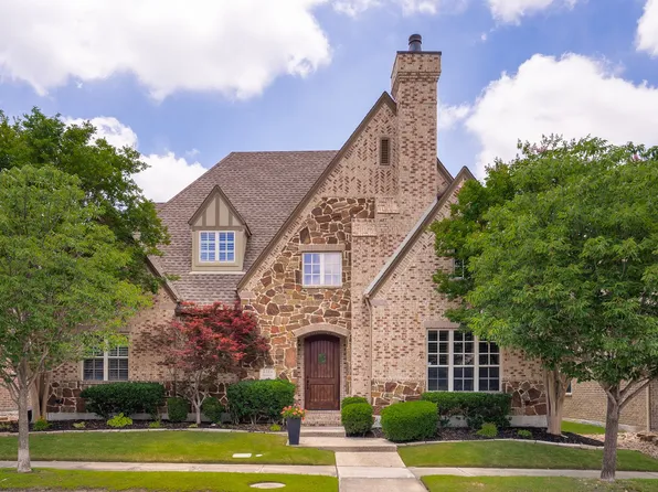 2204 Emerson Ln, Carrollton, TX 75010