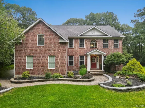 6155 Starlight Ct, Swiftwater, PA 18370