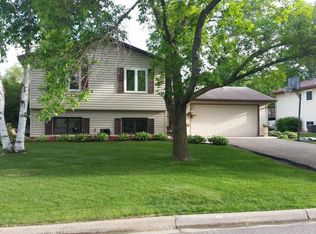 7417 100th St W, Bloomington, MN 55438