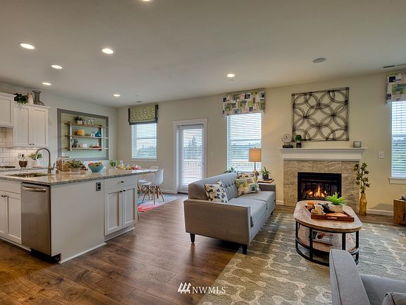 4th image of 5016 51st Avenue Ct W #2019