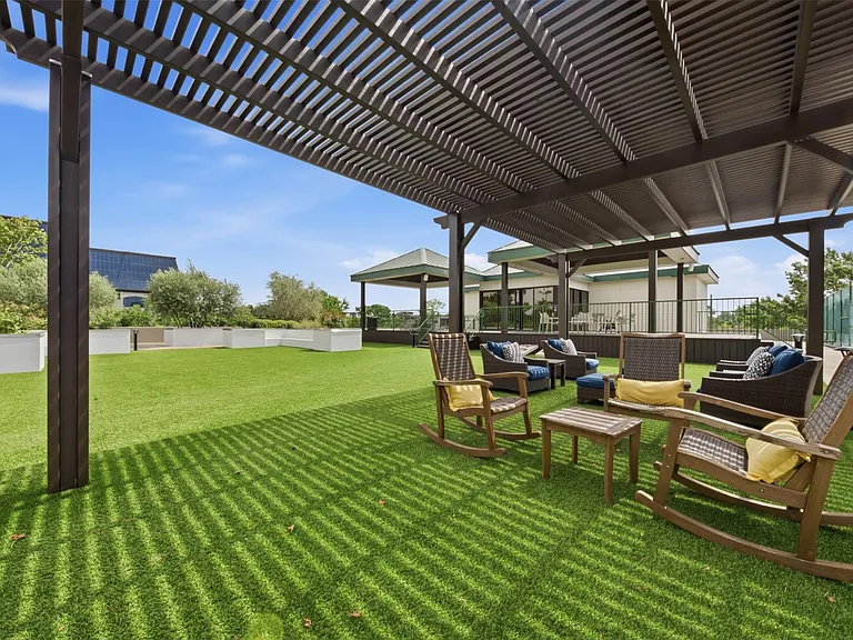 121 N Post Oak Ln #2203 — Photo 30