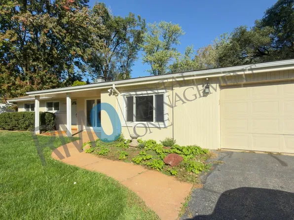 37900 Wendy Lee St, Farmington Hills, MI 48331