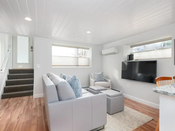 317 Foreside Rd #4, Falmouth, ME 04105