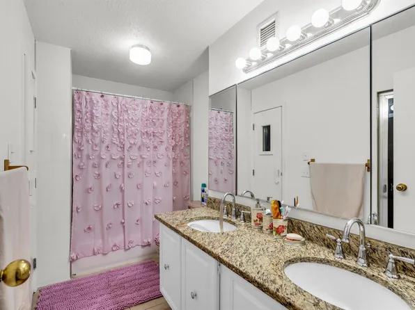 2508 Harmon Cove Tower image 15 of 24